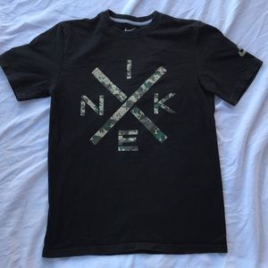 Nike shirt (M)